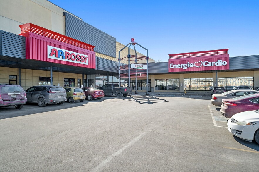 245 Rue Soumande, Québec, QC à louer - Photo du bâtiment - Image 2 de 10