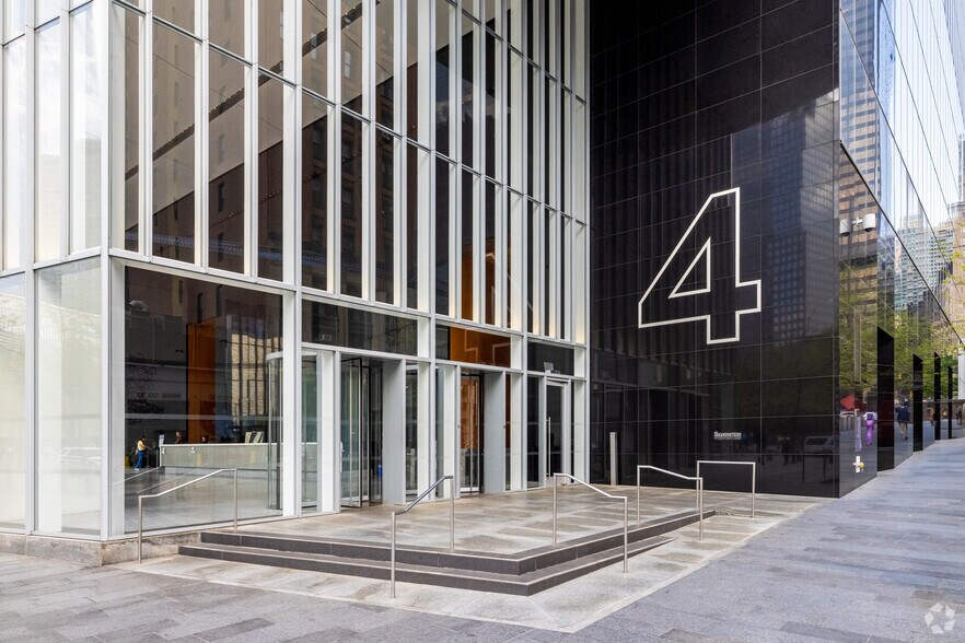 4 World Trade Ctr, New York, NY à louer - Photo du bâtiment - Image 3 de 11