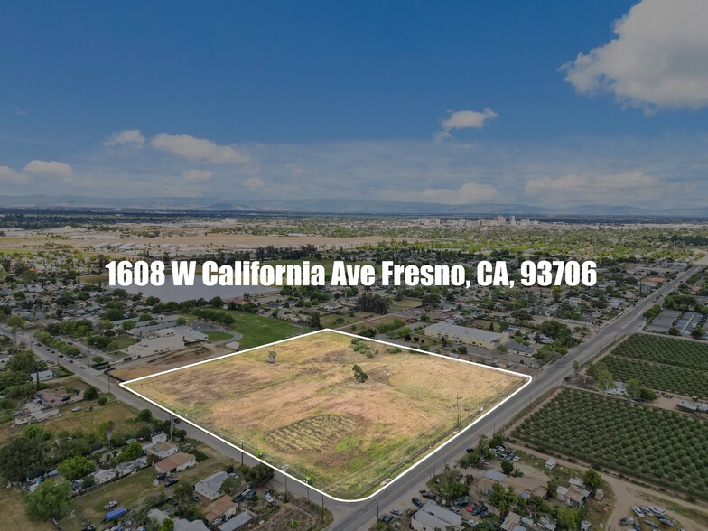 1608 W California Ave, Fresno, CA à vendre - Aérien - Image 1 de 13