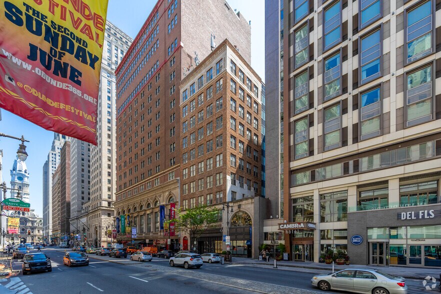 215 S Broad St, Philadelphia, PA à louer - Photo du bâtiment - Image 1 de 4
