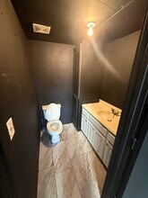 2345 Dalworth St, Grand Prairie, TX for lease Interior Photo- Image 2 of 3