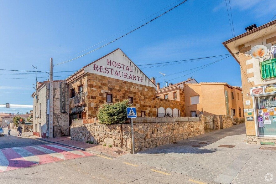 Services hôteliers dans Navalafuente, Madrid à vendre - Photo du bâtiment - Image 1 de 24