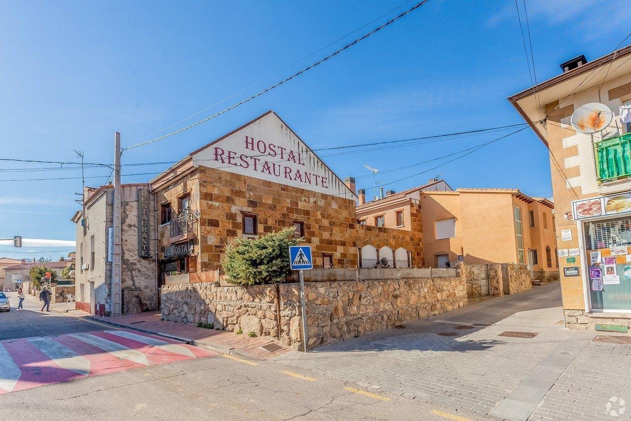 Services hôteliers dans Navalafuente, Madrid à vendre Photo du bâtiment- Image 1 de 25