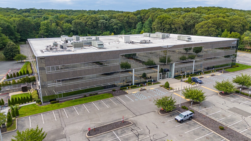 1307 Walt Whitman Rd, Melville, NY for sale - Building Photo - Image 3 of 12