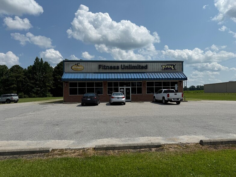 1985 W Main St, Williamston, NC à vendre - Photo du bâtiment - Image 2 de 36