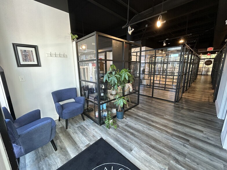 111 Church St NW, Vienna, VA à louer - Photo du bâtiment - Image 2 de 9