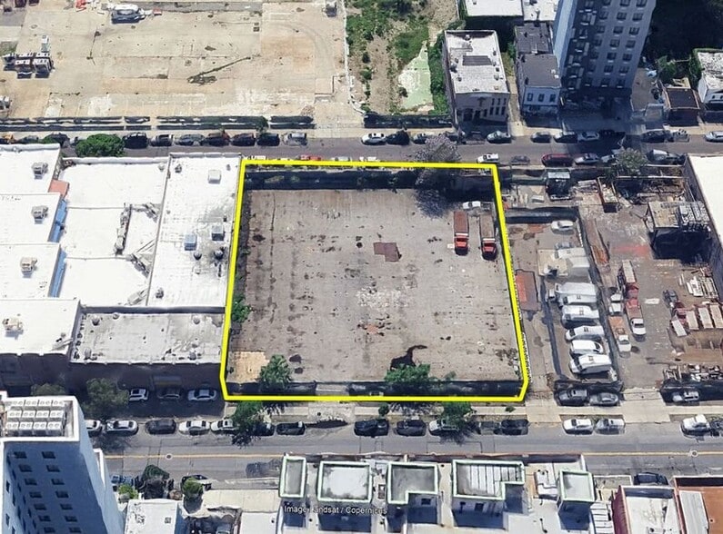 38-42 12th St, Long Island City, NY for lease - Aerial - Image 2 of 6