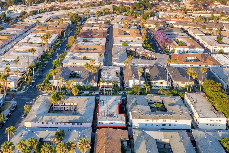 3849 Stevely Ave, Los Angeles, CA à vendre - Photo du bâtiment - Image 3 de 24