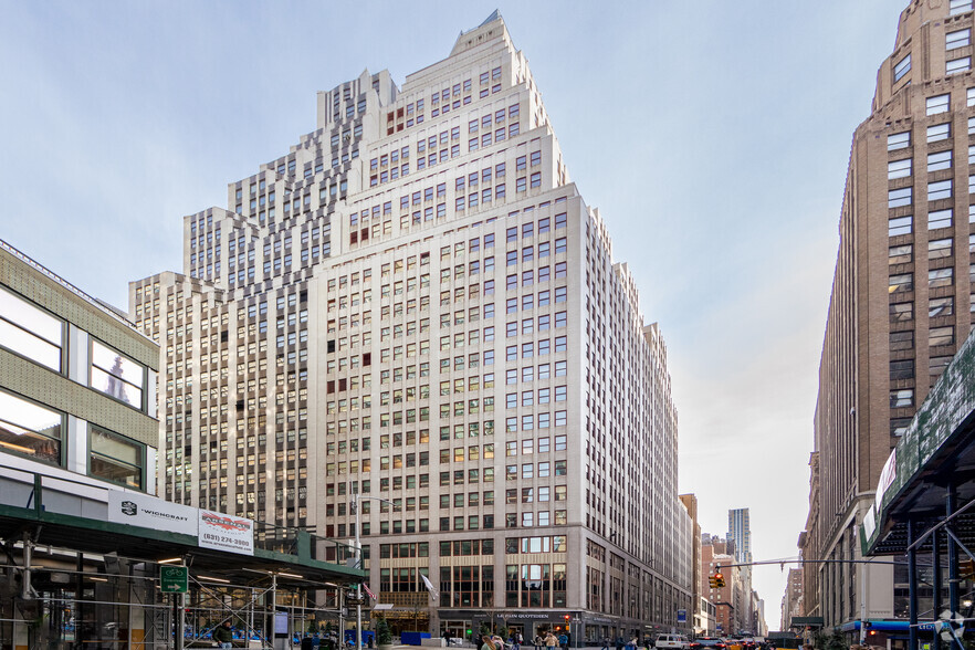 1400 Broadway, New York, NY for lease - Primary Photo - Image 1 of 16