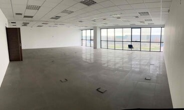 Office in San Fernando de Henares, Madrid for lease Interior Photo- Image 2 of 10