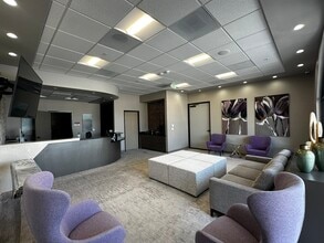 4542 Las Posas Rd, Camarillo, CA for lease Building Photo- Image 2 of 8