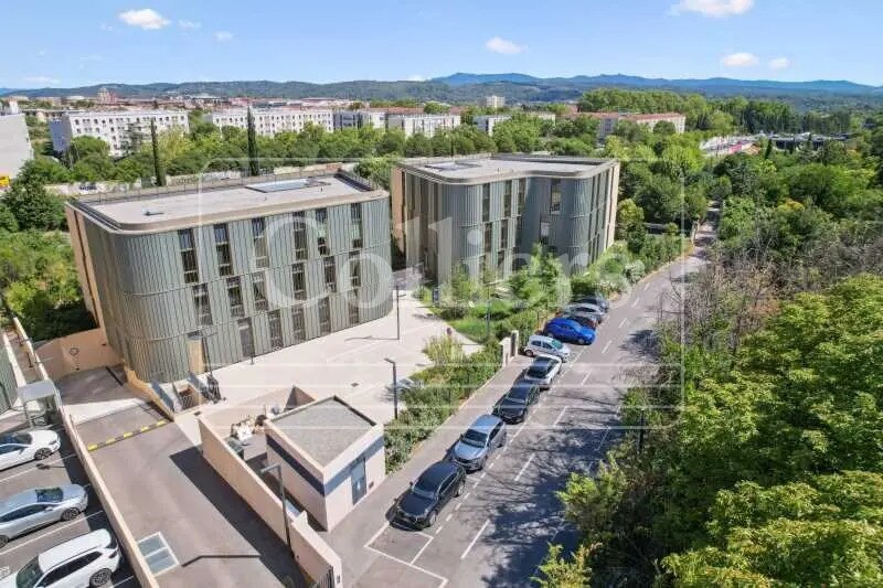 851 Allée De Pomone, Aix-en-Provence à louer - Photo du bâtiment - Image 2 de 3