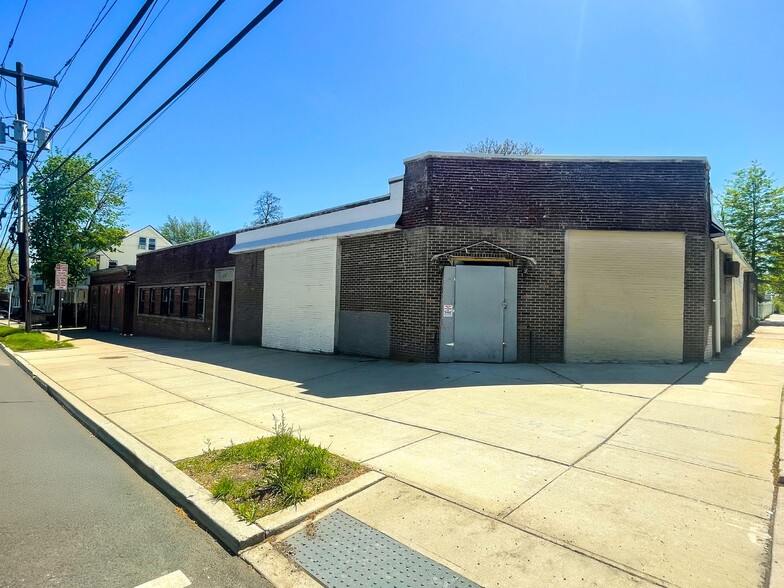 124-130 Lyons Ave, Newark, NJ for lease - Building Photo - Image 1 of 2