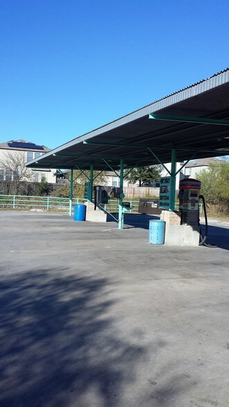 9375 Marbach Rd, San Antonio, TX à vendre - Photo du bâtiment - Image 3 de 28