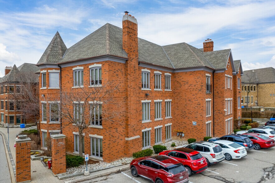 4259-4261 Sherwoodtowne Blvd, Mississauga, ON à louer - Photo du bâtiment - Image 2 de 5
