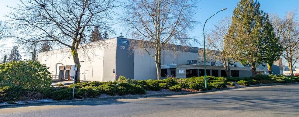6100 Kingsland Dr, Burnaby, BC à louer - Photo du bâtiment - Image 1 de 4