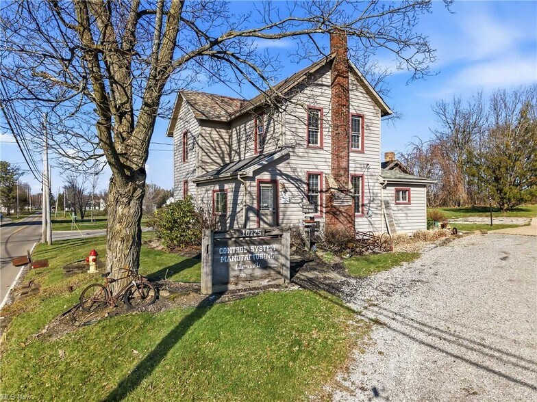 10725 Struthers Rd, New Middletown, OH à vendre - Photo du bâtiment - Image 2 de 13