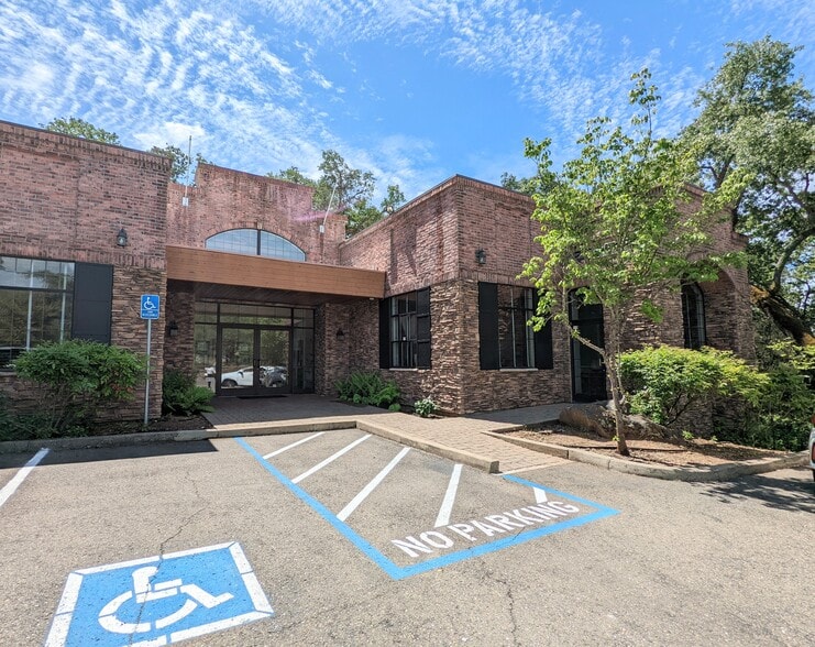 4110 Business Dr, Shingle Springs, CA for lease - Building Photo - Image 2 of 11