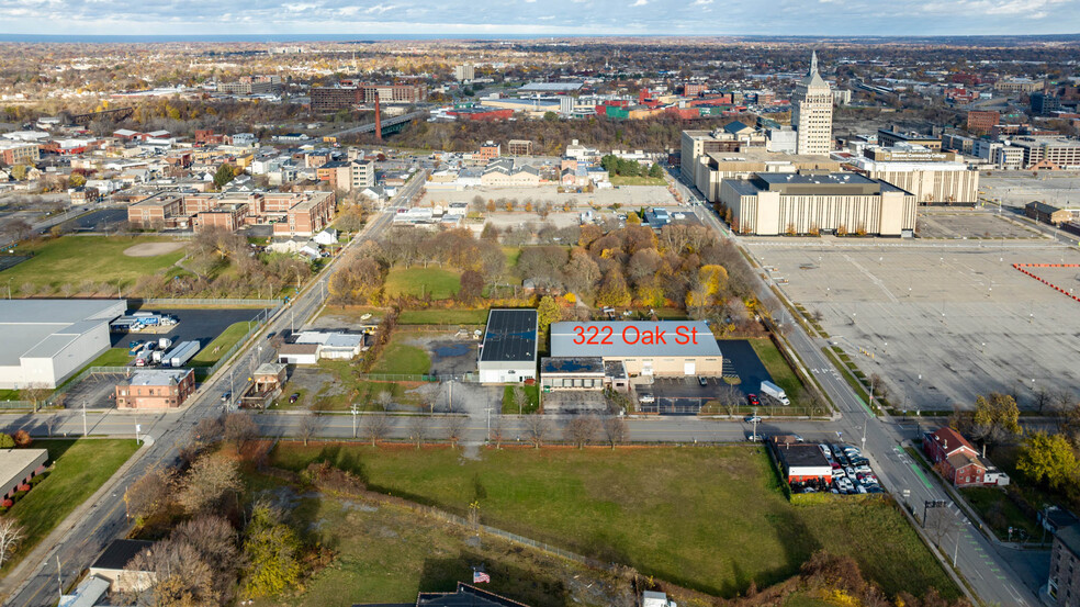 322 Oak St, Rochester, NY for sale - Building Photo - Image 1 of 17