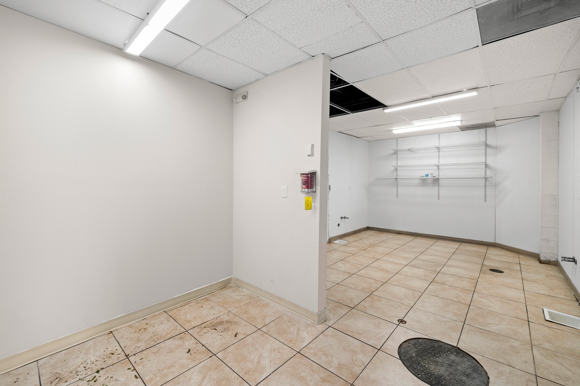 5601 NE Martin Luther King Jr Blvd, Portland, OR for lease Interior Photo- Image 1 of 6