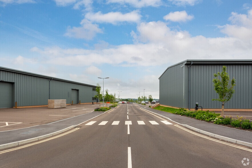 Park Ln, Corsham à louer - Photo du bâtiment - Image 3 de 4