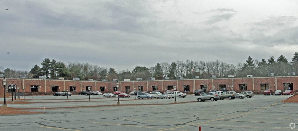 27 Industrial Ave, Chelmsford, MA à louer - Photo du bâtiment - Image 3 de 6