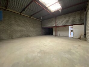 Flex in Argenteuil for lease Interior Photo- Image 1 of 7