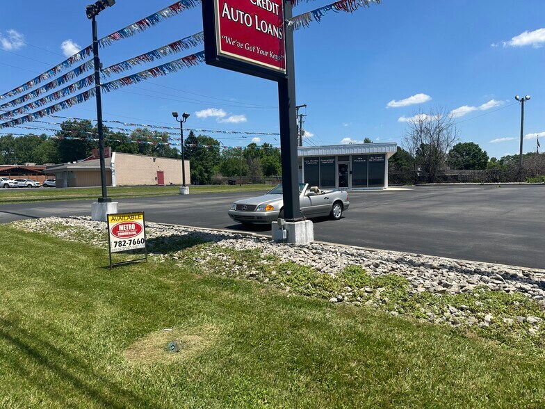 1665 Raccoon Rd, Youngstown, OH for sale - Building Photo - Image 2 of 4