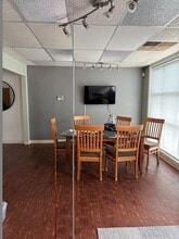 8505 Delmar Blvd, University City, MO for lease Interior Photo- Image 1 of 6
