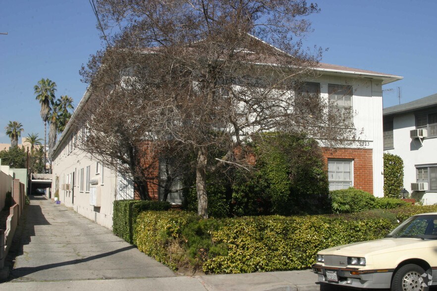 5223 Corteen Pl, North Hollywood, CA for sale - Primary Photo - Image 1 of 4