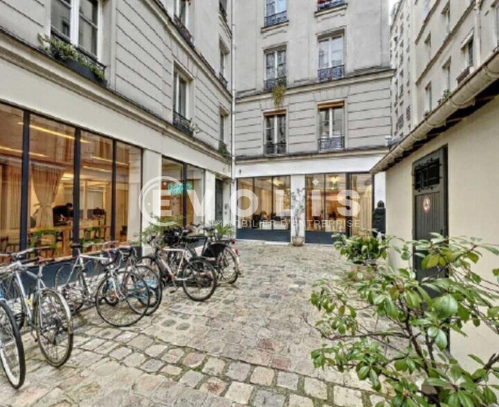 Bureau dans Paris à vendre - Photo du bâtiment - Image 1 de 13