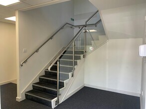 Fryers Way, Ossett for lease Interior Photo- Image 2 of 5