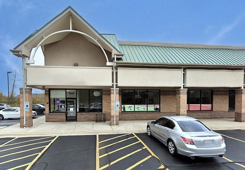 504 Northwest Hwy, Cary, IL à louer - Photo du bâtiment - Image 2 de 4