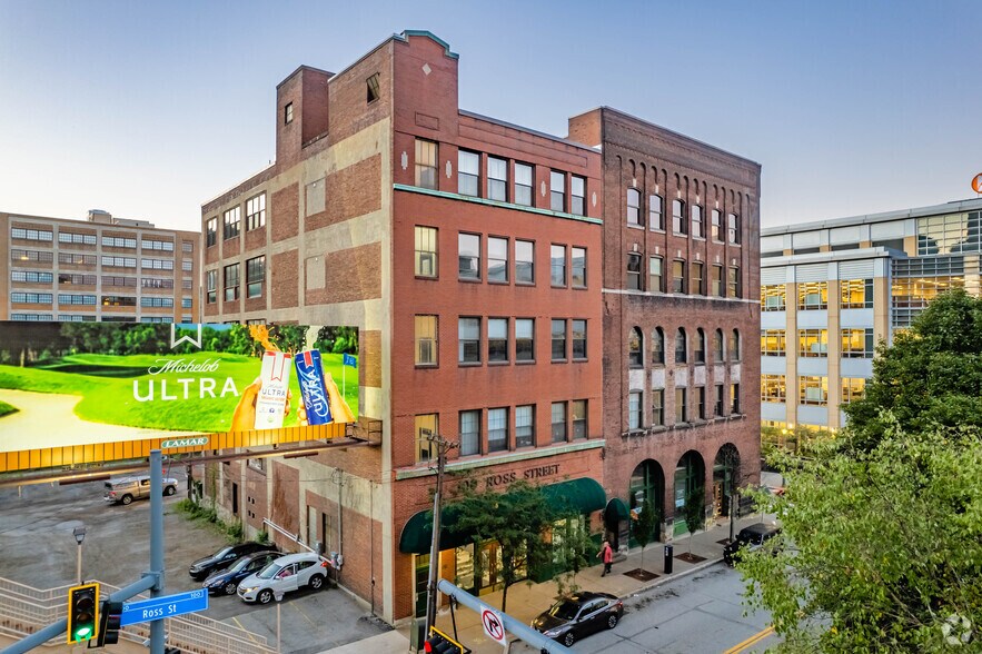100 Ross St, Pittsburgh, PA à louer - Photo du bâtiment - Image 2 de 8