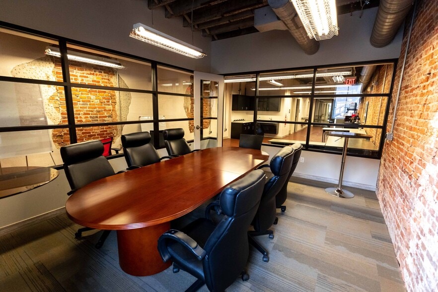 806 W Hamilton St, Allentown, PA for lease - Interior Photo - Image 2 of 3