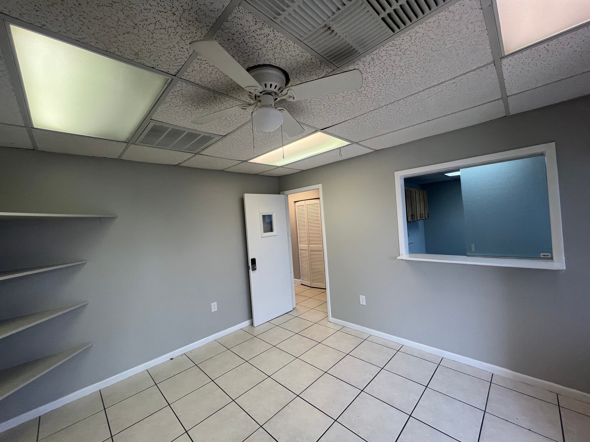 38184 Medical Center Ave, Zephyrhills, FL à louer Photo intérieure- Image 1 de 10