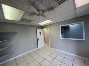 38184 Medical Center Ave, Zephyrhills, FL à louer Photo intérieure- Image 1 de 10