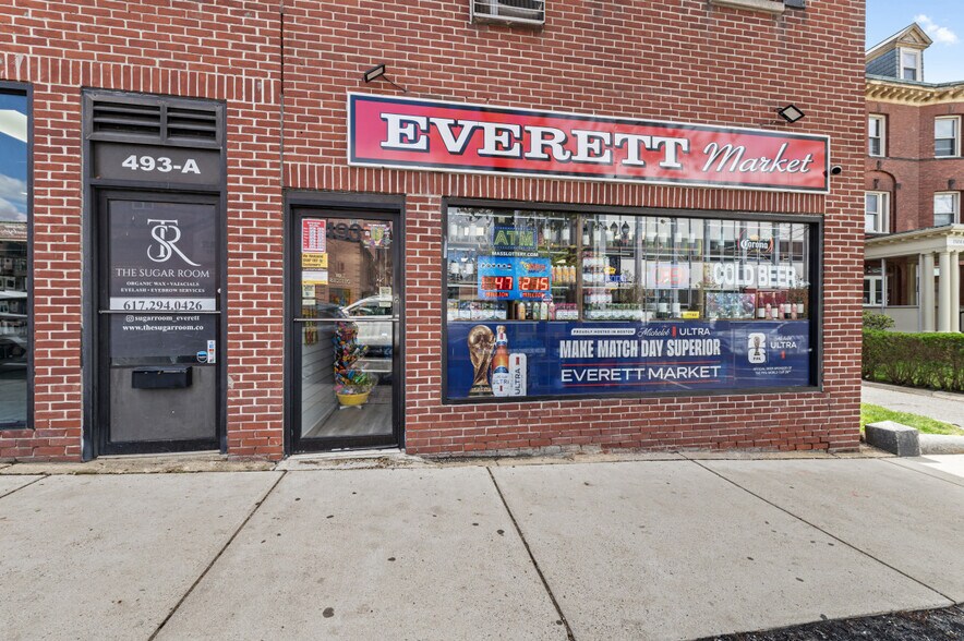 491-499 Broadway, Everett, MA à louer - Photo du bâtiment - Image 2 de 11