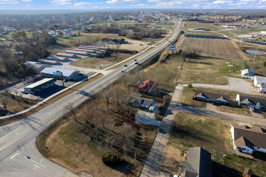 1512 Old St Marys Rd, Perryville, MO à vendre - Photo du bâtiment - Image 2 de 18