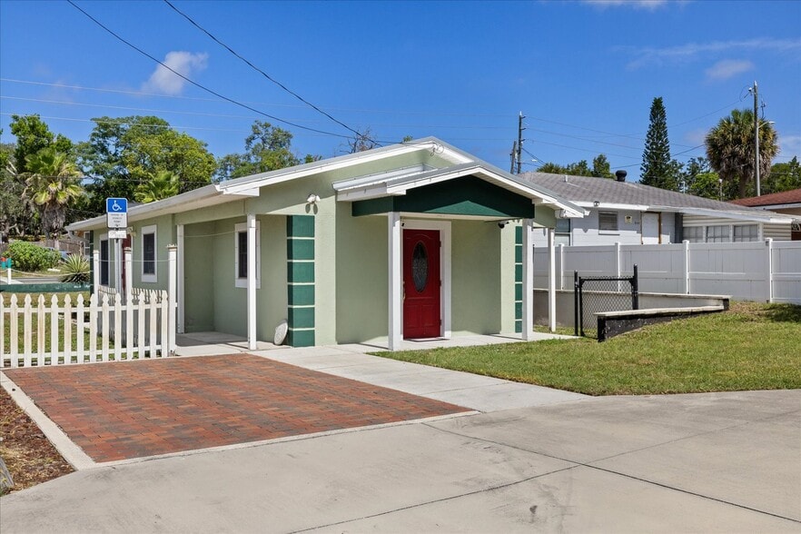 6511 Main St, New Port Richey, FL for sale - Building Photo - Image 3 of 33