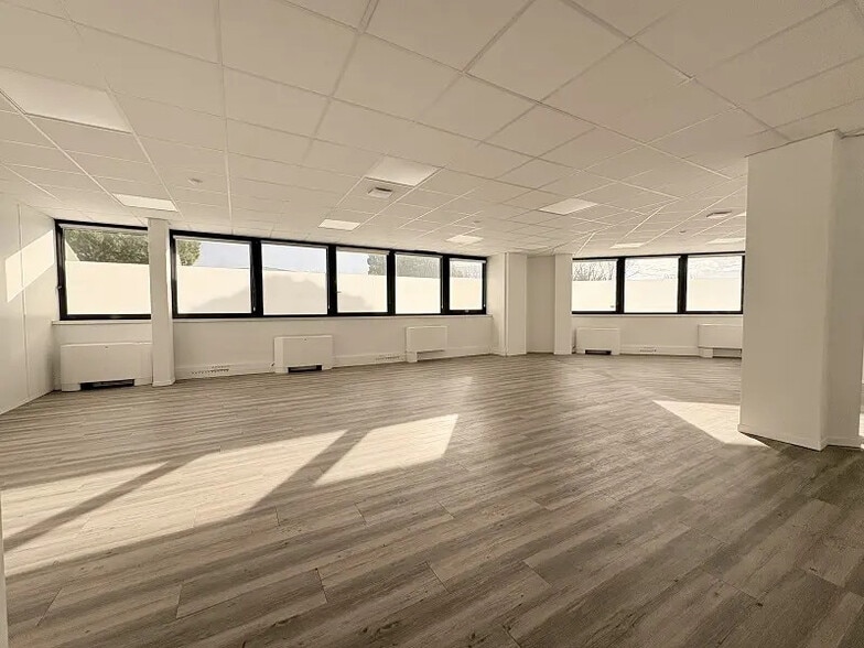 Office in Toulouse for lease - Interior Photo - Image 3 of 9