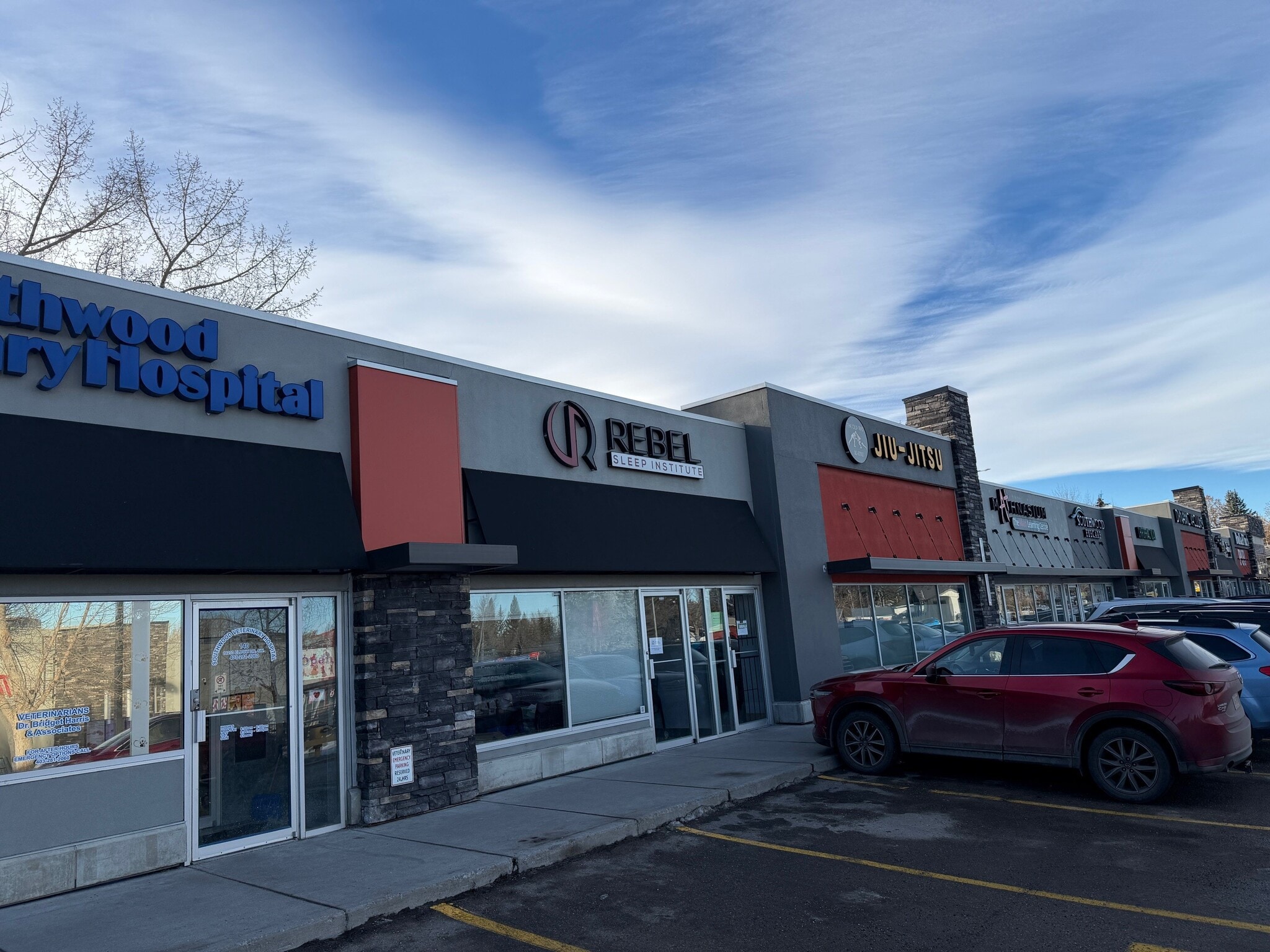 10233 Elbow Dr SW, Calgary, AB à louer Photo du bâtiment- Image 1 de 1