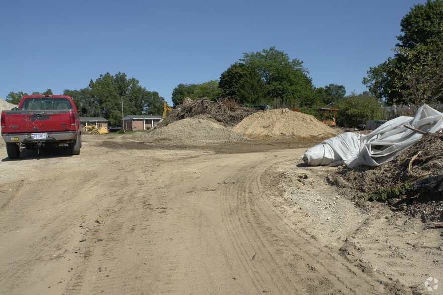 5230 Kalamazoo Ave SE, Grand Rapids, MI for sale - Building Photo - Image 3 of 4