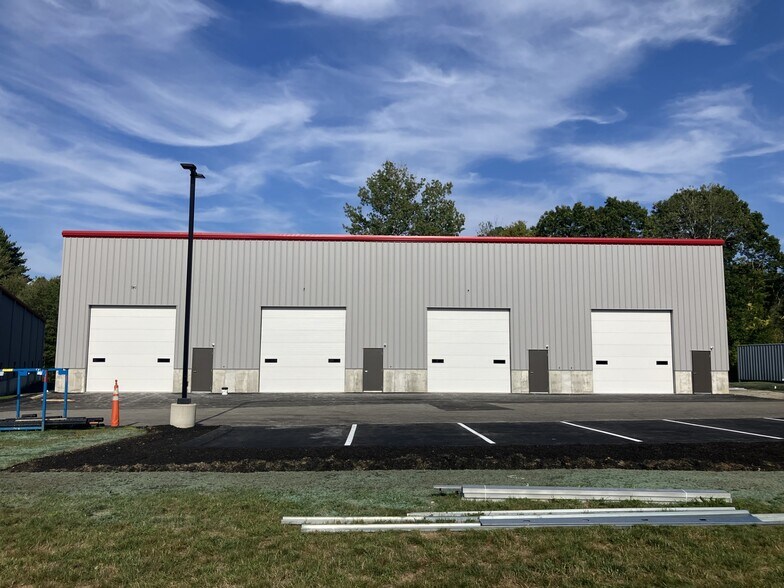 158 Hartwell St, West Boylston, MA à louer - Photo du bâtiment - Image 2 de 5