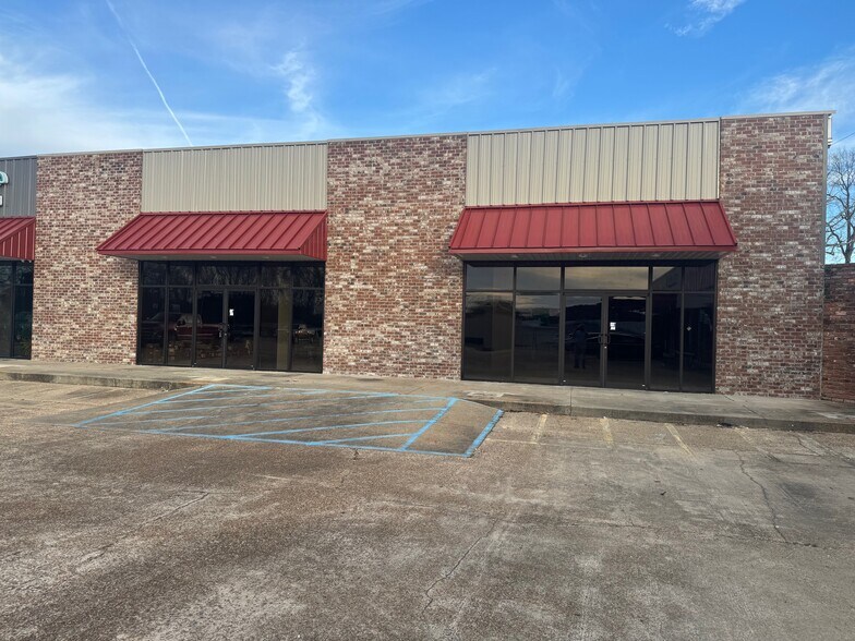 414 Highway 61 N, Natchez, MS à louer - Photo du bâtiment - Image 1 de 3