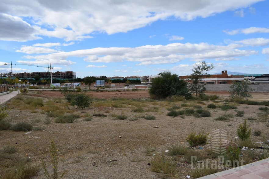 Calle Sierra de la Fuensanta, Murcia, Murcia for sale - Primary Photo - Image 1 of 5