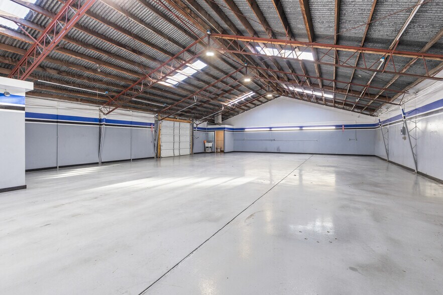 1023 W 8th St, Chico, CA for lease - Building Photo - Image 2 of 4