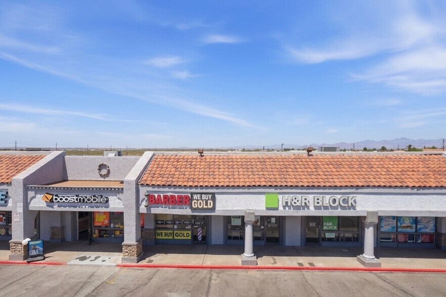 Cave Creek Plaza portefeuille de 2 propriétés à vendre sur LoopNet.ca - Photo du bâtiment - Image 3 de 9
