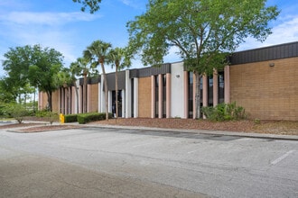 1624 N Meadowcrest Blvd, Crystal River, FL for lease Building Photo- Image 2 of 24