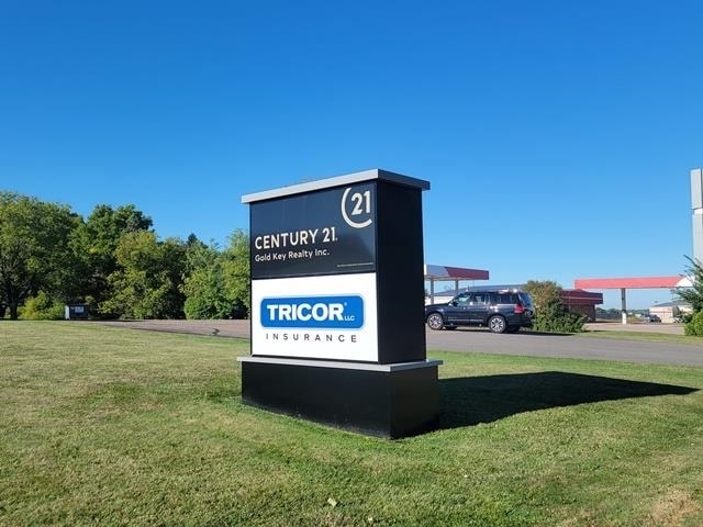 700 E Division St, Neillsville, WI à vendre - Photo du bâtiment - Image 3 de 13